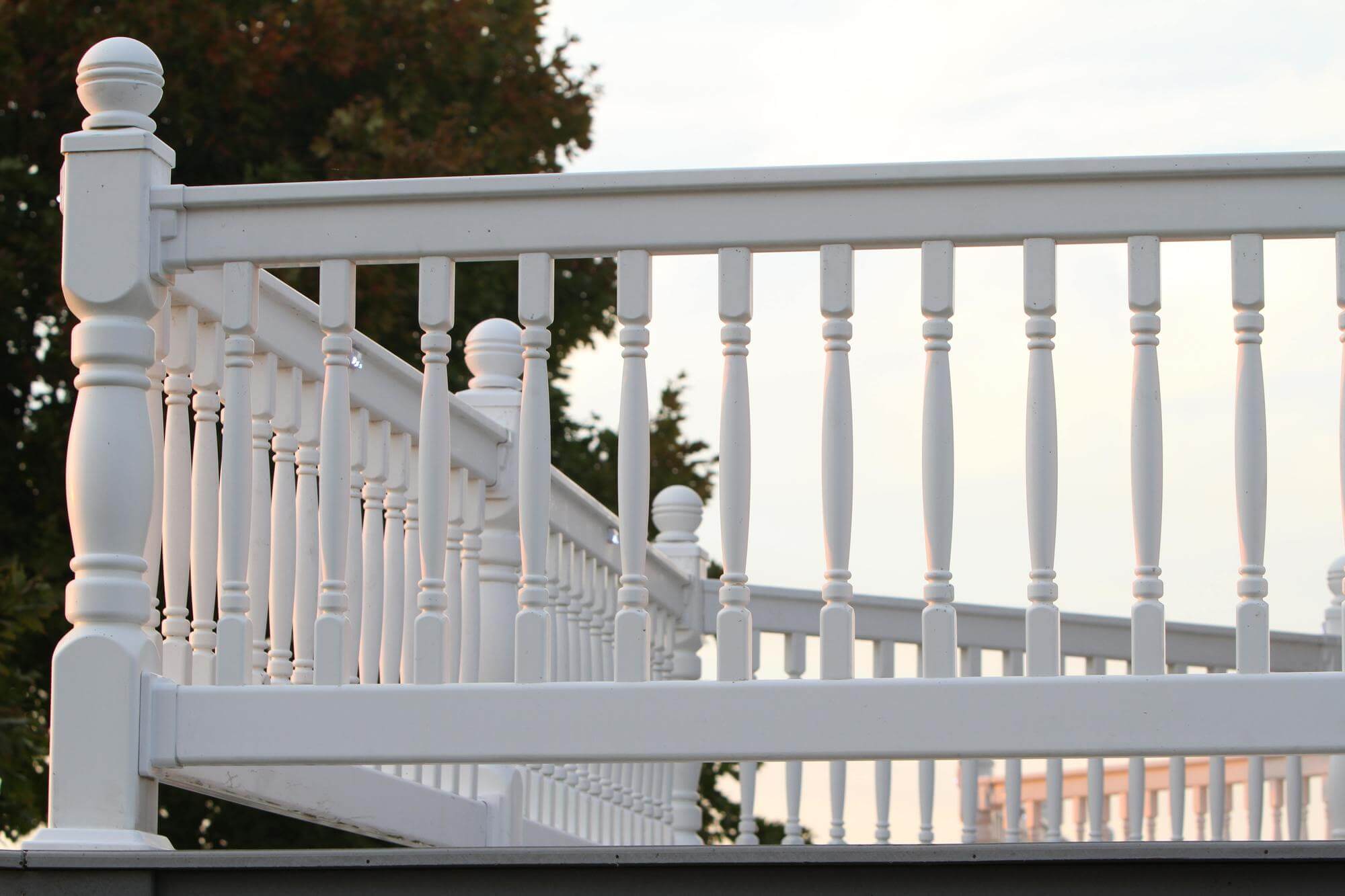 1000 Series Vinyl Railing - Superior Plastic Products