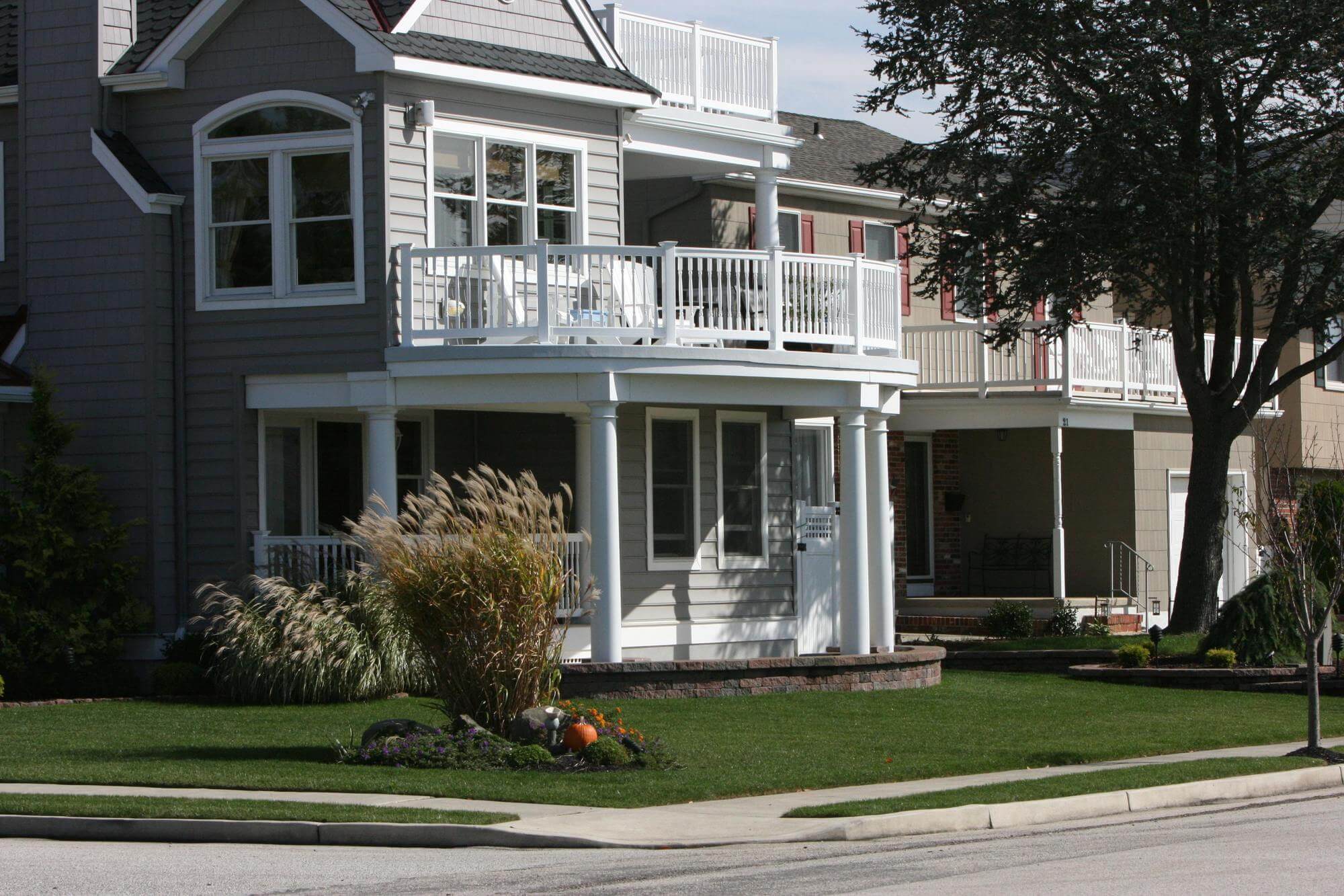 1000 Series Vinyl Railing - Superior Plastic Products