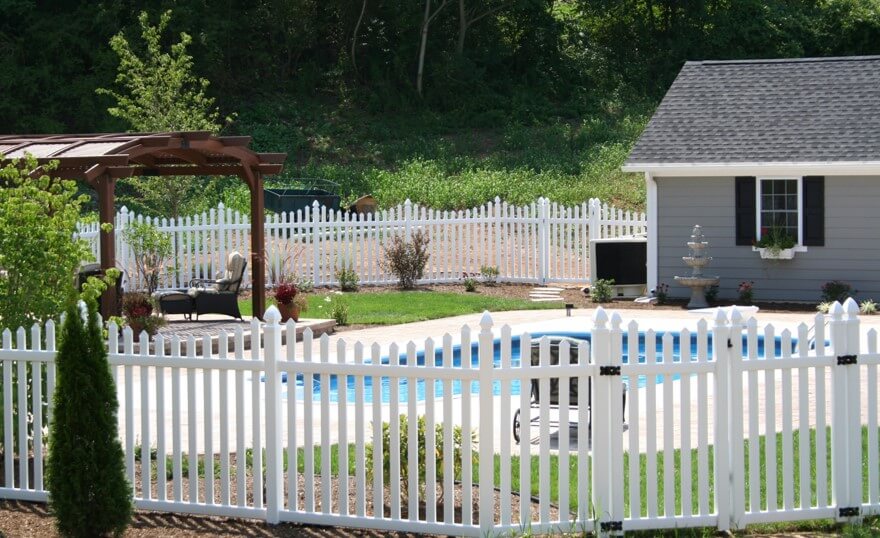 classic-picket-vinyl-fencing-6