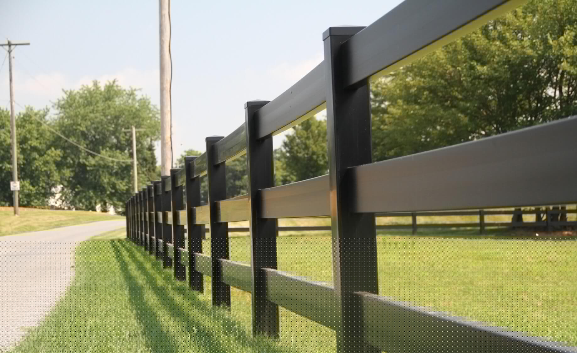 3-rail-post-rail-vinyl-fence-8