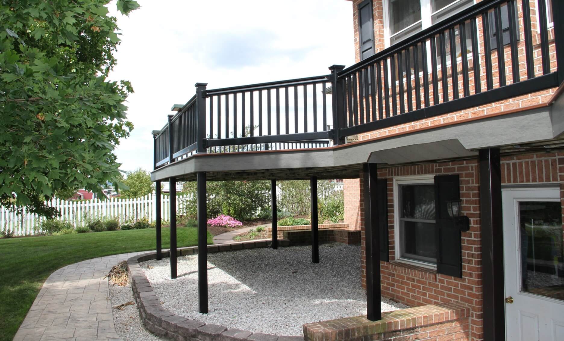 structural-vinyl-porch-posts-superior-plastic-products-11